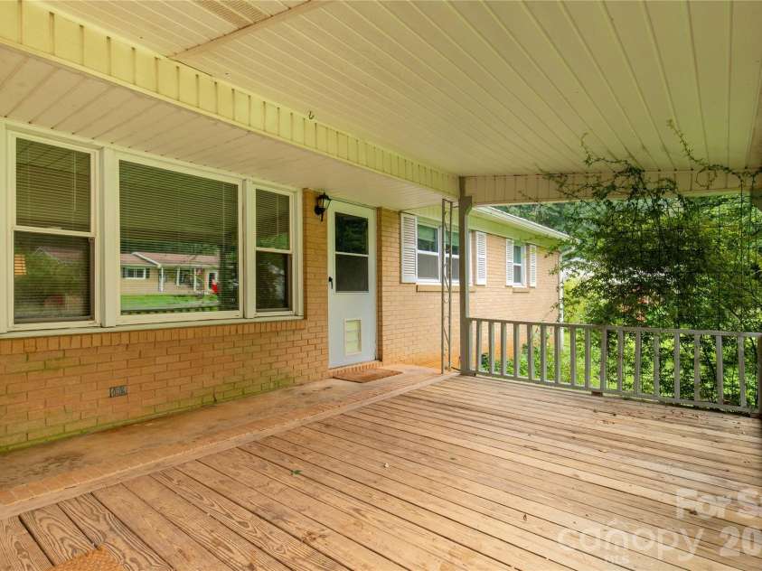 1747 Williams Circle, Lancaster, SC 29720.  MLS# CAR4410871, YatesRealty ID 41981. 