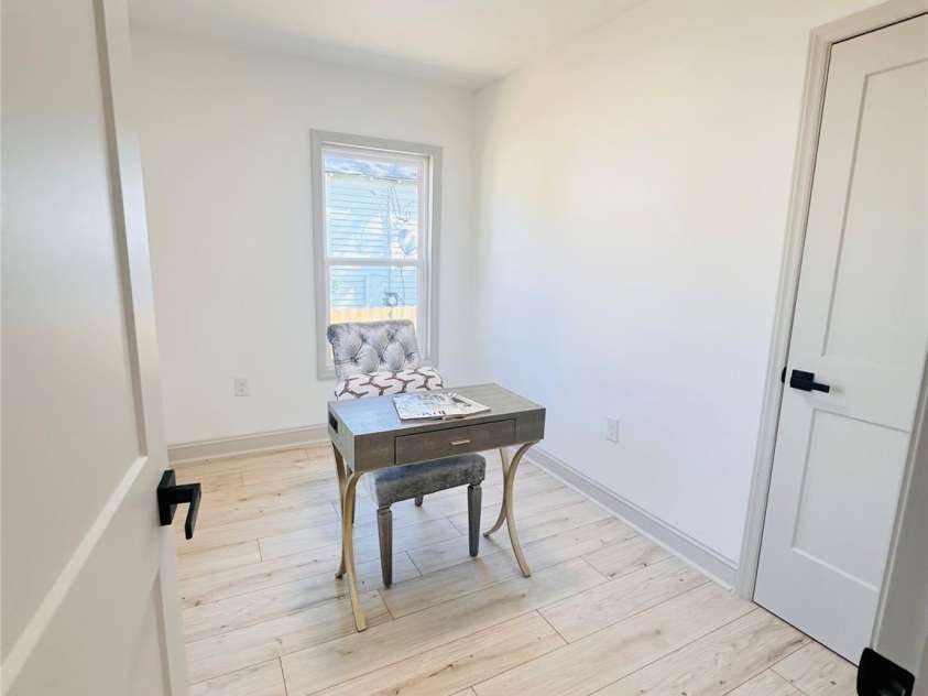 1906 Ashley Road, Charlotte, NC 28208.  MLS# CAR4410948, YatesRealty ID 41982. 