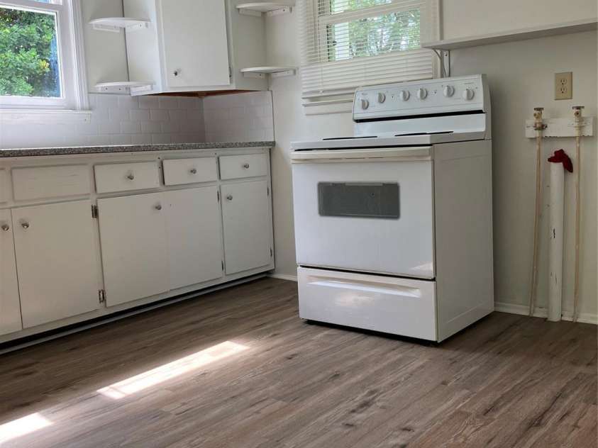 104 Countryside Drive, Lenoir, NC 28645.  MLS# CAR4325200, YatesRealty ID 41983. Kitchen