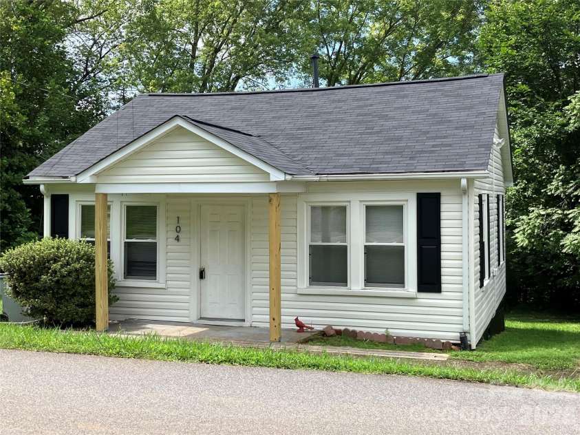 104 Countryside Drive, Lenoir, NC 28645.  MLS# CAR4325200, YatesRealty ID 41983. Street front