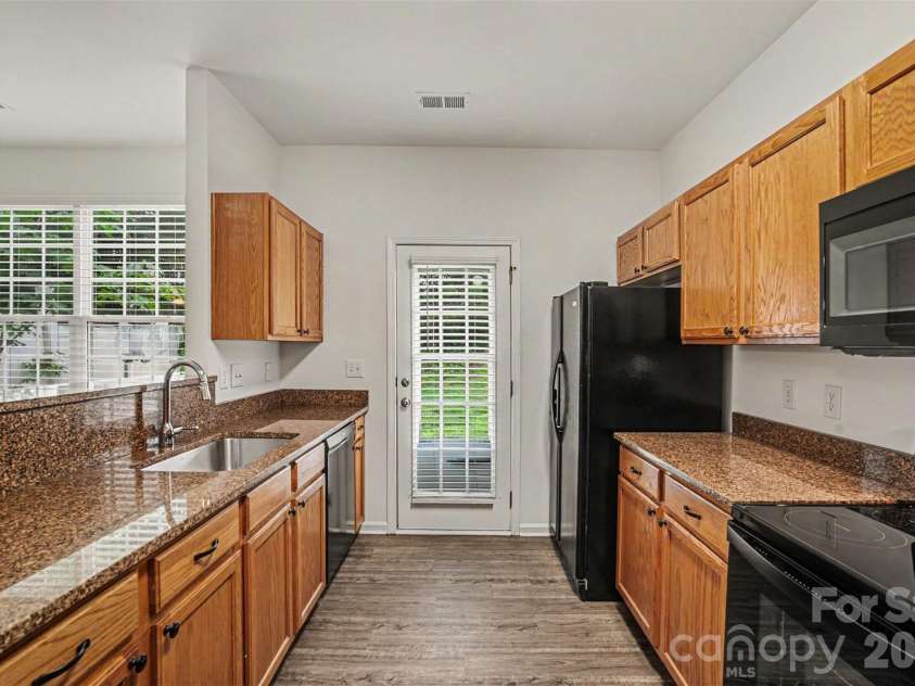 7763 Abigail Glen Drive, Charlotte, NC 28212.  MLS# CAR4408436, YatesRealty ID 41988. 