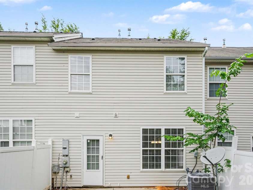 7763 Abigail Glen Drive, Charlotte, NC 28212.  MLS# CAR4408436, YatesRealty ID 41988. 