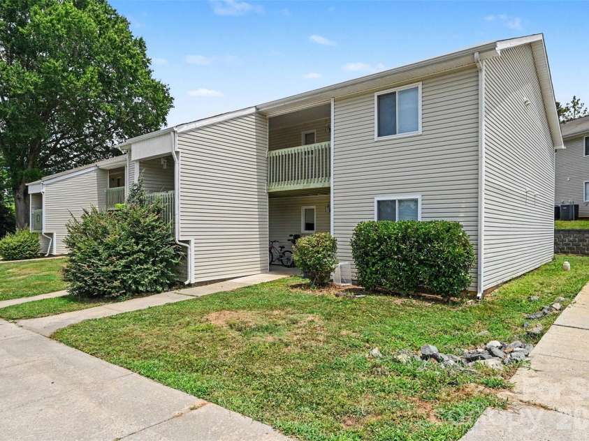 1654 Eagles Place, Rock Hill, SC 29732.  MLS# CAR4412274, YatesRealty ID 41989. 
