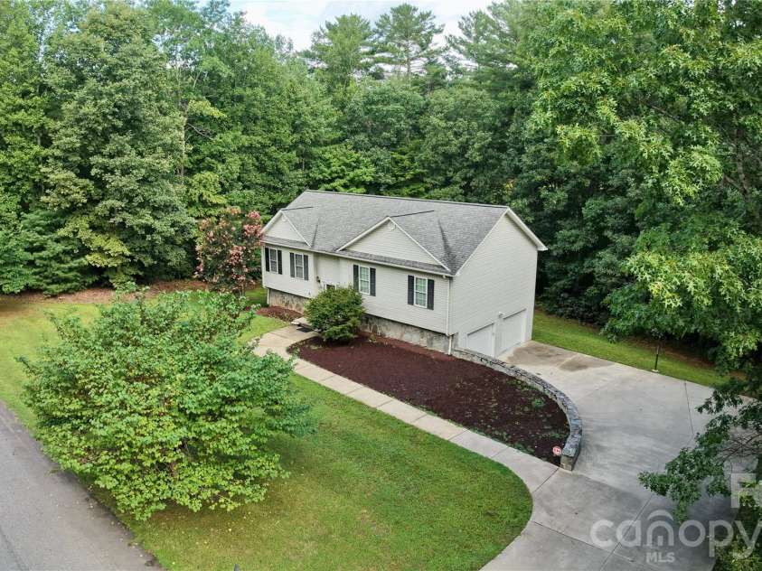 2031 Cam Drive, Morganton, NC 28655.  MLS# CAR4412251, YatesRealty ID 41990. 2031 Cam Drive