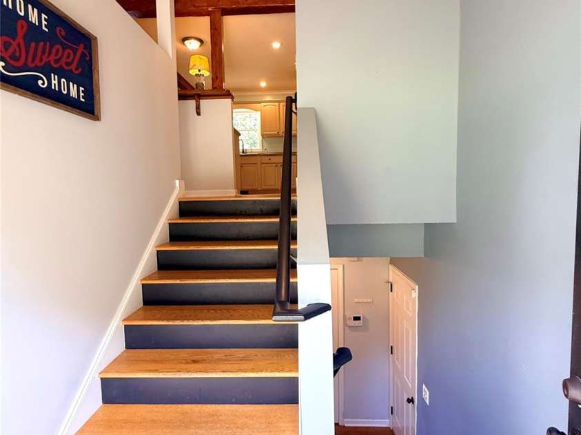 2031 Cam Drive, Morganton, NC 28655.  MLS# CAR4412251, YatesRealty ID 41990. Foyer Split Entry