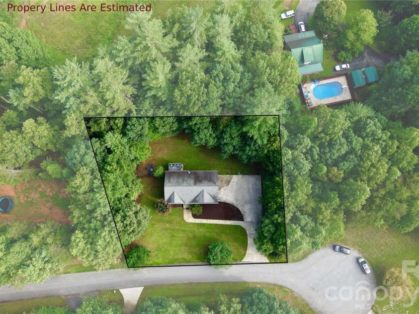 2031 Cam Drive, Morganton, NC 28655.  MLS# CAR4412251, YatesRealty ID 41990. Overview 2031 Cam Dr.