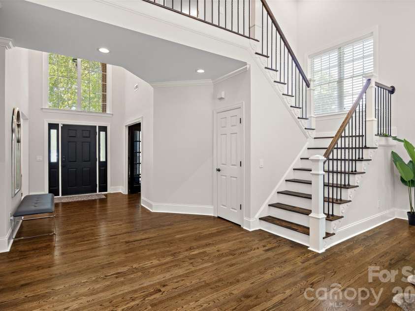 1607 Crestgate Drive, Waxhaw, NC 28173.  MLS# CAR4412289, YatesRealty ID 41992. 