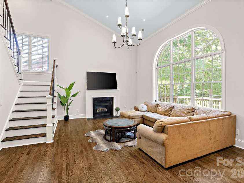 1607 Crestgate Drive, Waxhaw, NC 28173.  MLS# CAR4412289, YatesRealty ID 41992. 