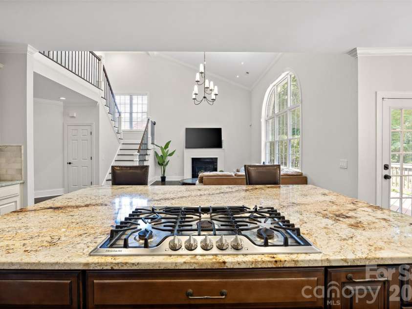 1607 Crestgate Drive, Waxhaw, NC 28173.  MLS# CAR4412289, YatesRealty ID 41992. 