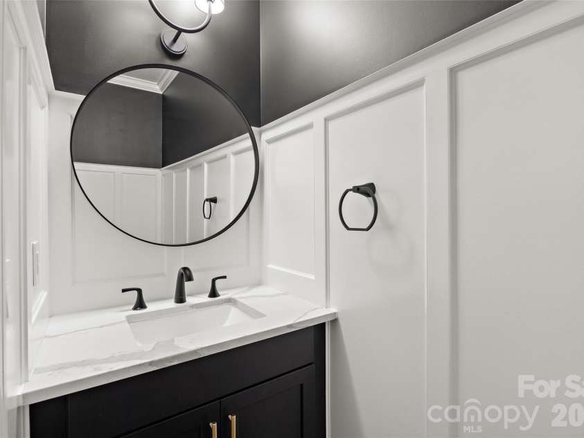 1607 Crestgate Drive, Waxhaw, NC 28173.  MLS# CAR4412289, YatesRealty ID 41992. 