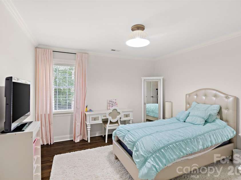1607 Crestgate Drive, Waxhaw, NC 28173.  MLS# CAR4412289, YatesRealty ID 41992. 
