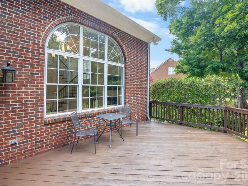 1607 Crestgate Drive, Waxhaw, NC 28173.  MLS# CAR4412289, YatesRealty ID 41992. 