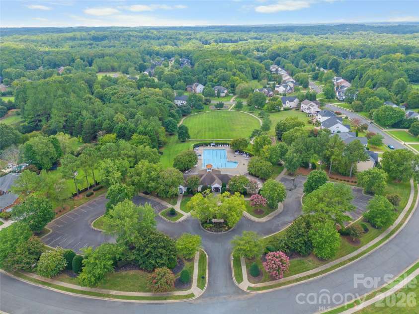 1607 Crestgate Drive, Waxhaw, NC 28173.  MLS# CAR4412289, YatesRealty ID 41992. 