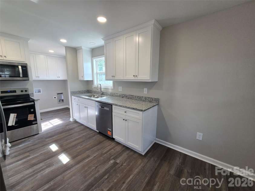 209 Roswell Street, Troy, NC 27371.  MLS# CAR4412291, YatesRealty ID 41993. 