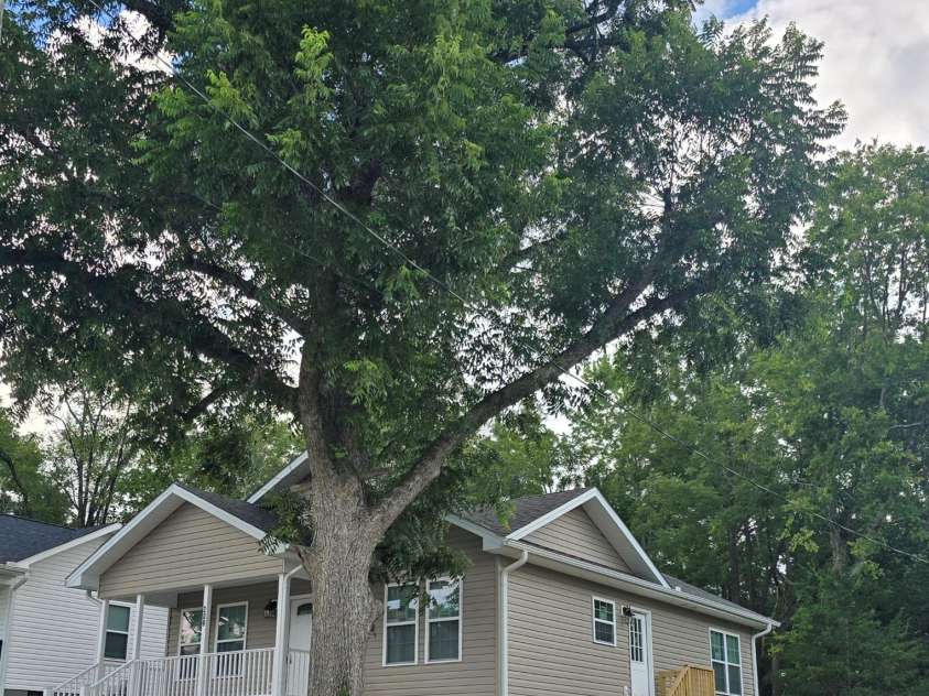 209 Roswell Street, Troy, NC 27371.  MLS# CAR4412291, YatesRealty ID 41993. 