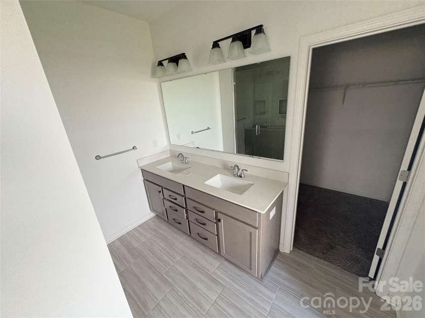 5239 Admirals Landing, Lancaster, SC 29720.  MLS# CAR4412302, YatesRealty ID 41994. Bathroom 2