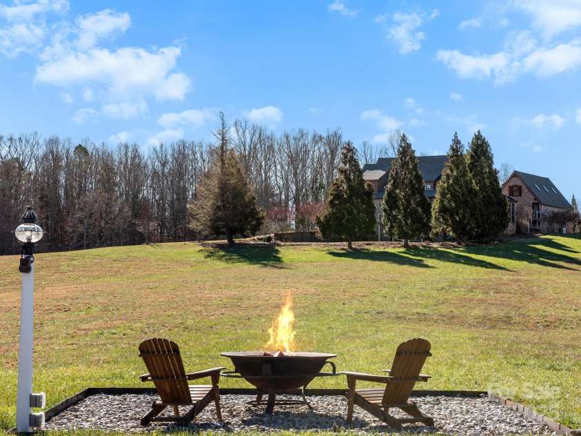 602 & 604 Blackwood Road, Columbus, NC 28722.  MLS# CAR4213028, YatesRealty ID 420. 