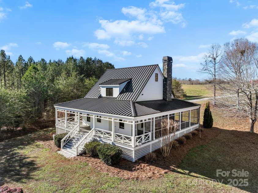 602 & 604 Blackwood Road, Columbus, NC 28722.  MLS# CAR4213028, YatesRealty ID 420. 