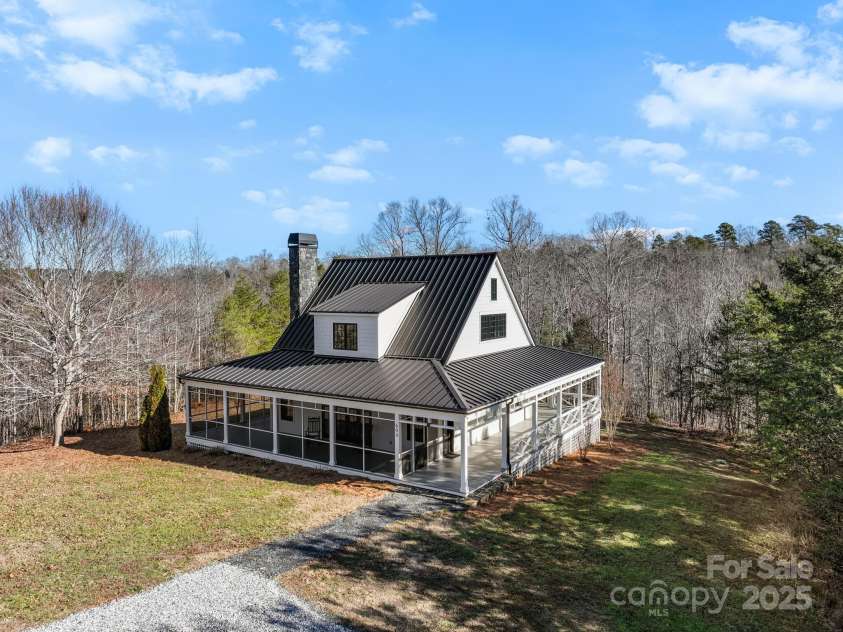 602 & 604 Blackwood Road, Columbus, NC 28722.  MLS# CAR4213028, YatesRealty ID 420. 