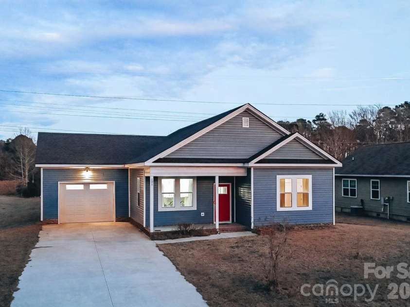 121 Meadow Ridge Lane, Coinjock, NC 27923.  MLS# CAR4337553, YatesRealty ID 4200. 