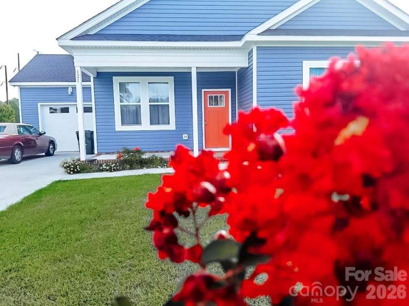 121 Meadow Ridge Lane, Coinjock, NC 27923.  MLS# CAR4337553, YatesRealty ID 4200. 