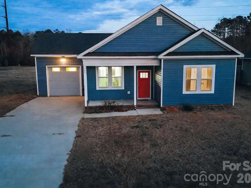 121 Meadow Ridge Lane, Coinjock, NC 27923.  MLS# CAR4337553, YatesRealty ID 4200. 