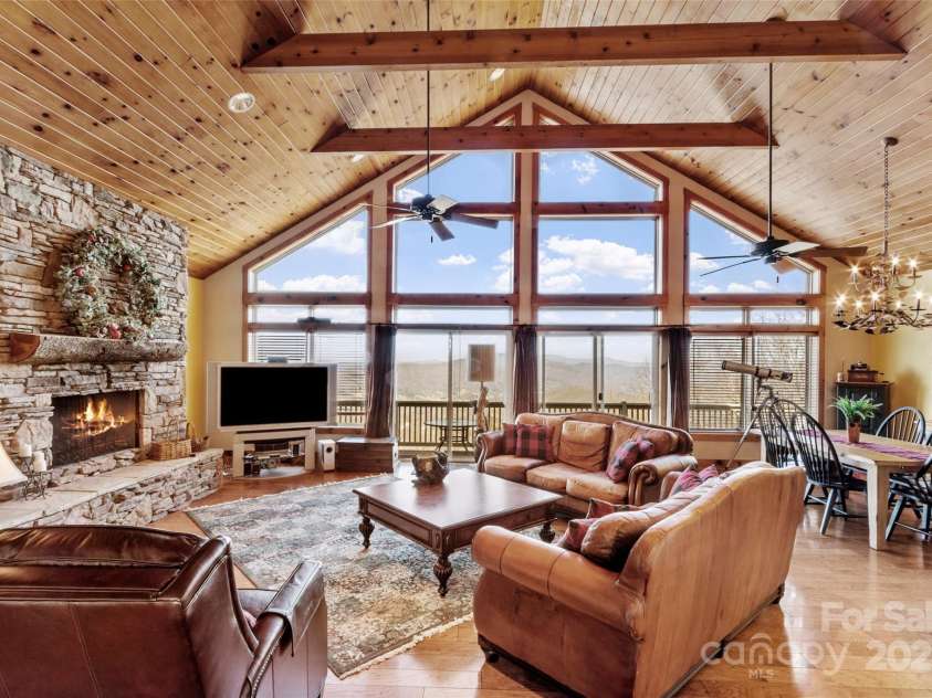 2980 Mountain Air Drive, Burnsville, NC 28714.  MLS# CAR4241451, YatesRealty ID 4200. 