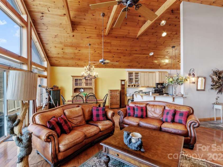 2980 Mountain Air Drive, Burnsville, NC 28714.  MLS# CAR4241451, YatesRealty ID 4200. 