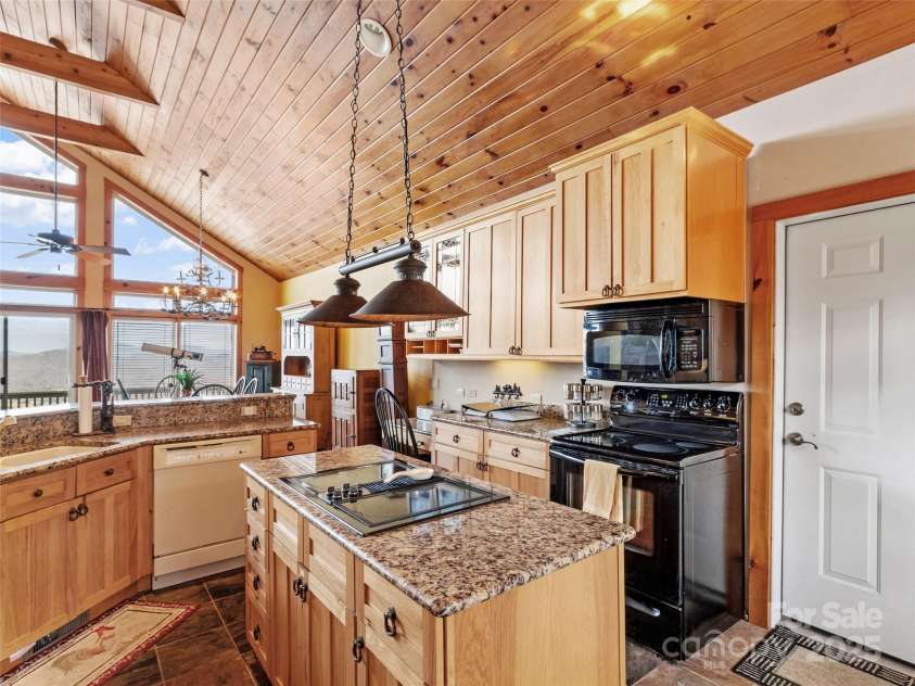 2980 Mountain Air Drive, Burnsville, NC 28714.  MLS# CAR4241451, YatesRealty ID 4200. 