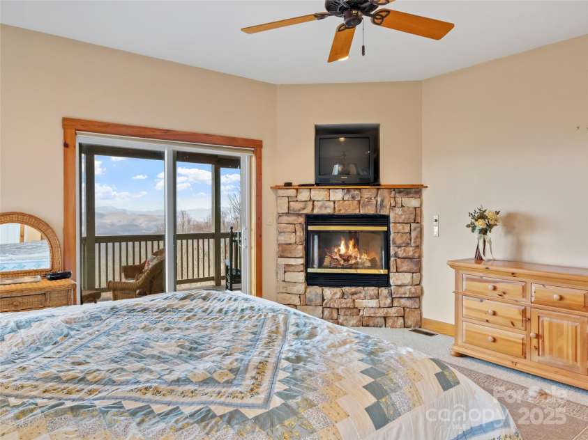 2980 Mountain Air Drive, Burnsville, NC 28714.  MLS# CAR4241451, YatesRealty ID 4200. 