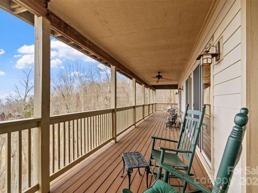 2980 Mountain Air Drive, Burnsville, NC 28714.  MLS# CAR4241451, YatesRealty ID 4200. 