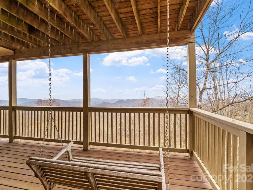 2980 Mountain Air Drive, Burnsville, NC 28714.  MLS# CAR4241451, YatesRealty ID 4200. 