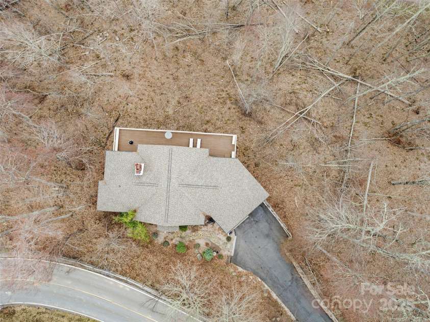 2980 Mountain Air Drive, Burnsville, NC 28714.  MLS# CAR4241451, YatesRealty ID 4200. 