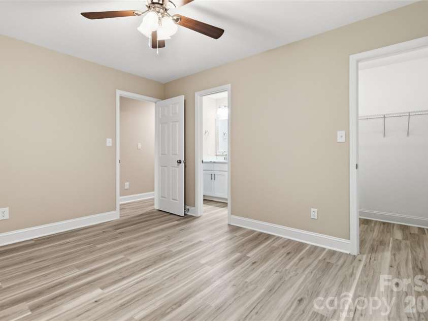 412 Mclelland Avenue, Mooresville, NC 28115.  MLS# CAR4412323, YatesRealty ID 42001. 