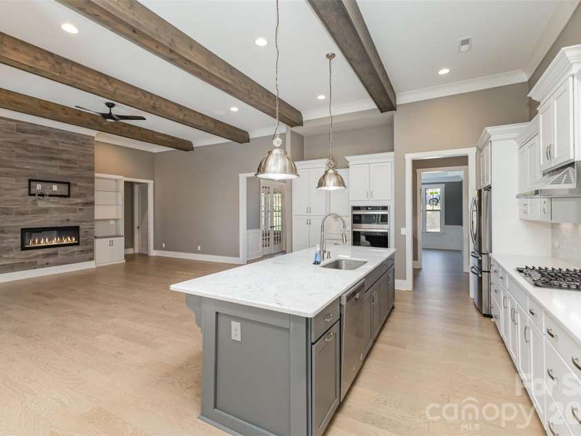 123 Farm Knoll Way, Mooresville, NC 28117.  MLS# CAR4412327, YatesRealty ID 42002. 