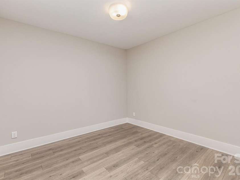 123 Farm Knoll Way, Mooresville, NC 28117.  MLS# CAR4412327, YatesRealty ID 42002. Flex Room