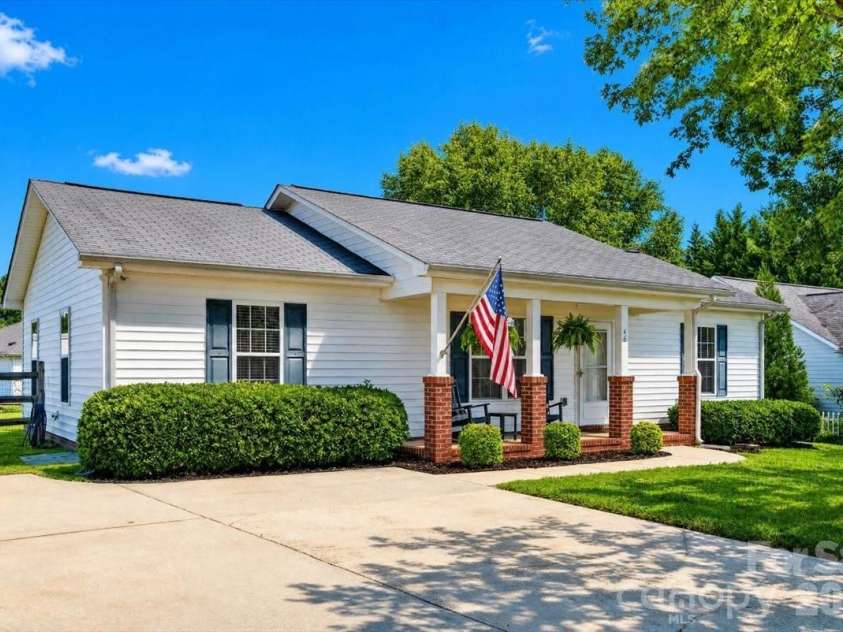 46 Linford Street, Belmont, NC 28012.  MLS# CAR4409174, YatesRealty ID 42003. 
