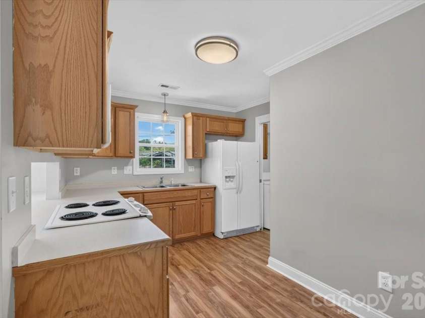 46 Linford Street, Belmont, NC 28012.  MLS# CAR4409174, YatesRealty ID 42003. 