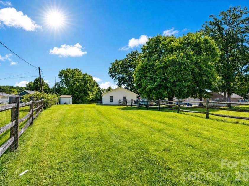 46 Linford Street, Belmont, NC 28012.  MLS# CAR4409174, YatesRealty ID 42003. 