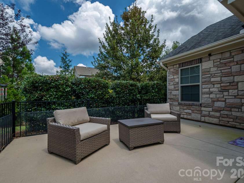 2360 Villa Oaks Court, Gastonia, NC 28056.  MLS# CAR4409766, YatesRealty ID 42004. 