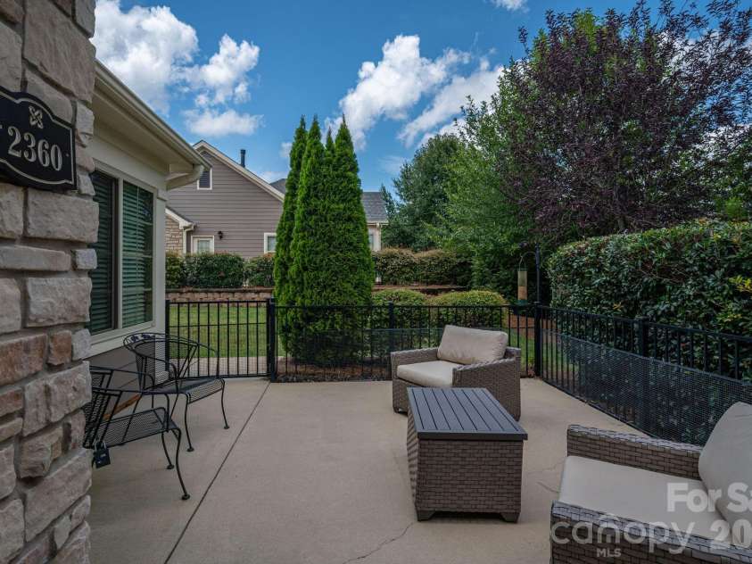2360 Villa Oaks Court, Gastonia, NC 28056.  MLS# CAR4409766, YatesRealty ID 42004. 