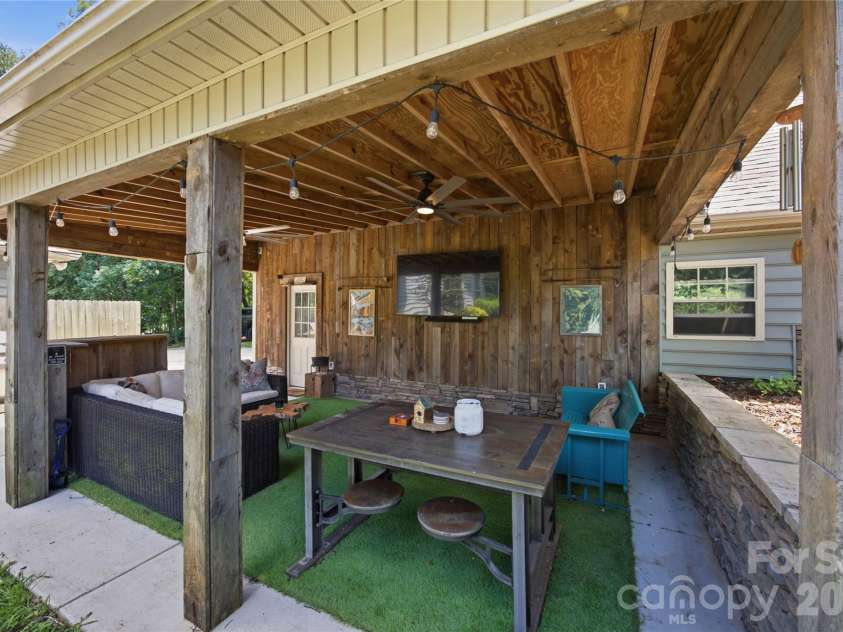 132 Chippewa Trail, China Grove, NC 28023.  MLS# CAR4412033, YatesRealty ID 42005. 