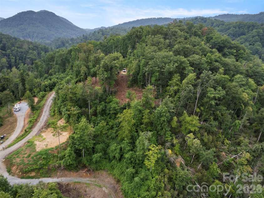 213 Three Rivers Drive, Hendersonville, NC 28792.  MLS# CAR4412069, YatesRealty ID 42006. 