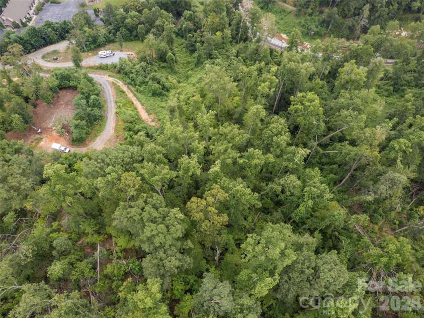 213 Three Rivers Drive, Hendersonville, NC 28792.  MLS# CAR4412069, YatesRealty ID 42006. 