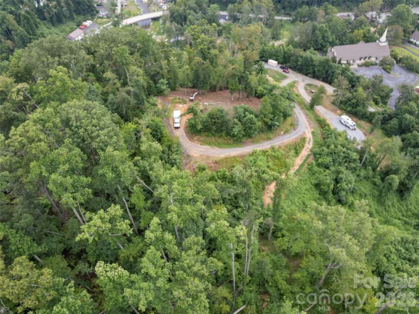 213 Three Rivers Drive, Hendersonville, NC 28792.  MLS# CAR4412069, YatesRealty ID 42006. 
