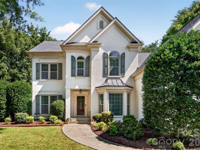3517 Wylie Meadow Lane, Charlotte, NC 28269.  MLS# CAR4410581, YatesRealty ID 42008. 