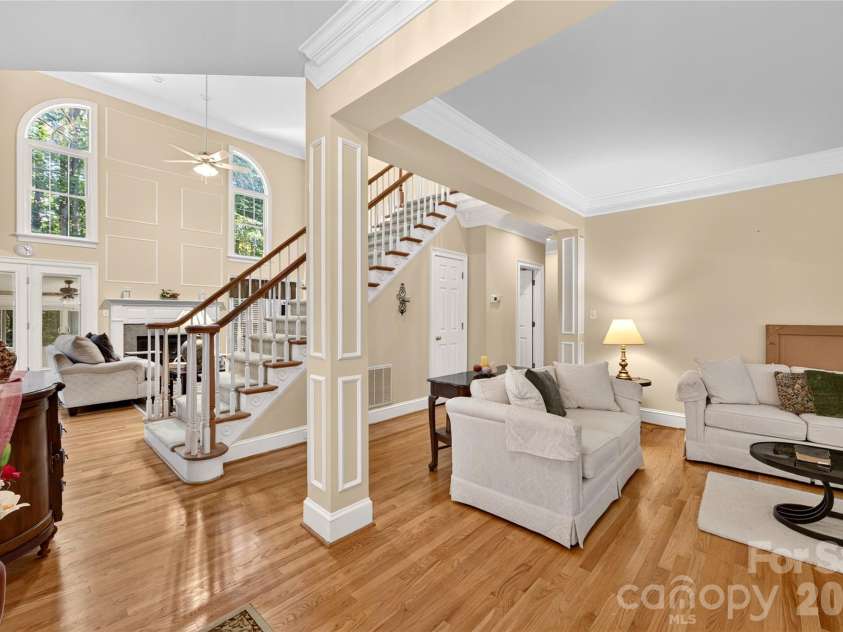 3517 Wylie Meadow Lane, Charlotte, NC 28269.  MLS# CAR4410581, YatesRealty ID 42008. 