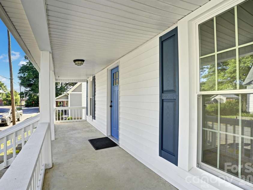 304 Misenheimer Drive, Concord, NC 28025.  MLS# CAR4412345, YatesRealty ID 42009. 