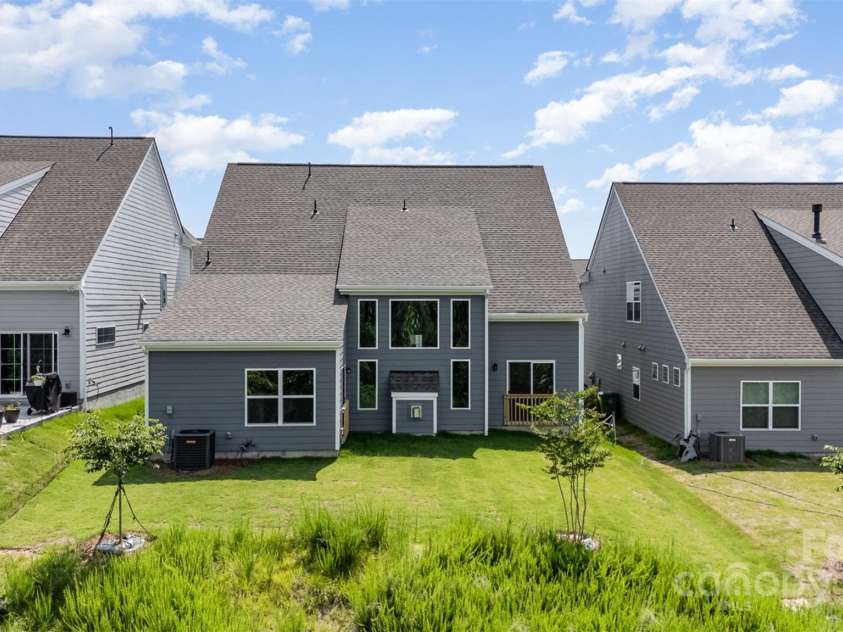 18019 Wilbanks Drive, Charlotte, NC 28278.  MLS# CAR4267851, YatesRealty ID 4201. 