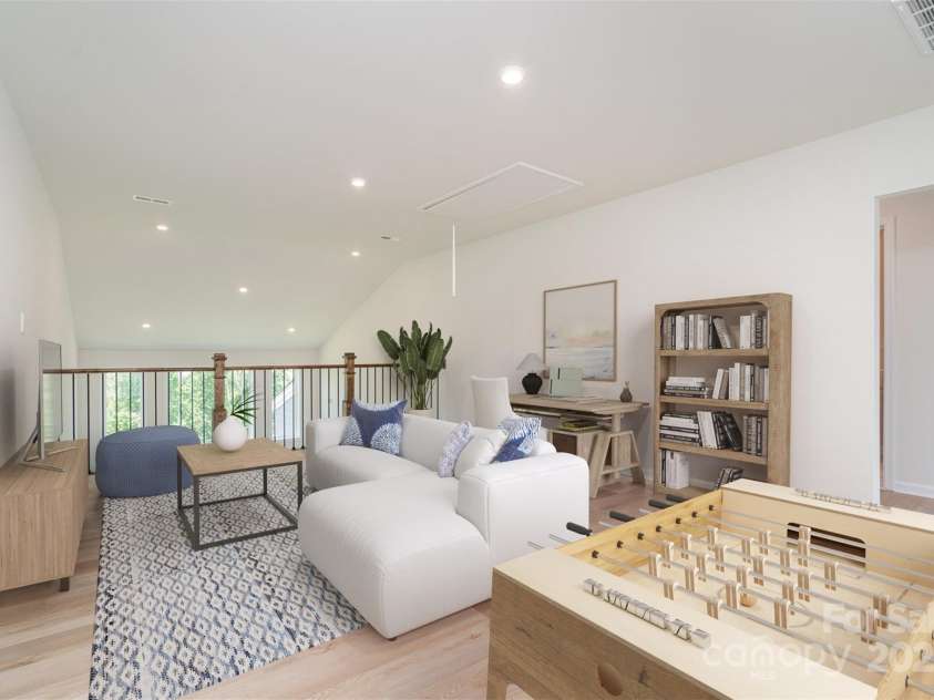 18019 Wilbanks Drive, Charlotte, NC 28278.  MLS# CAR4267851, YatesRealty ID 4201. Loft